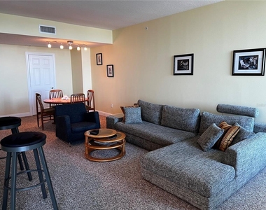 800 N Tamiami Trail - Photo Thumbnail 4