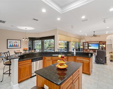 1023 Rainbow Court - Photo Thumbnail 23