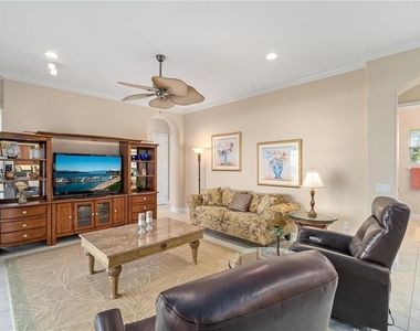1023 Rainbow Court - Photo Thumbnail 24