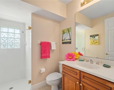 1023 Rainbow Court - Photo Thumbnail 37