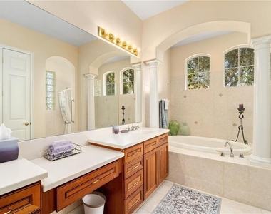 1023 Rainbow Court - Photo Thumbnail 31