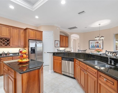1023 Rainbow Court - Photo Thumbnail 20