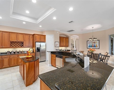 1023 Rainbow Court - Photo Thumbnail 18