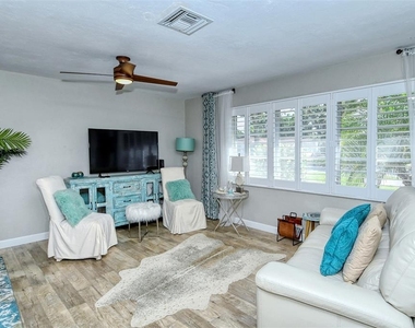 6758 S Lockwood Ridge Road - Photo Thumbnail 6