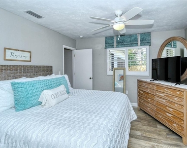 6758 S Lockwood Ridge Road - Photo Thumbnail 20