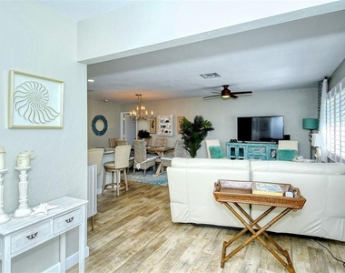 6758 S Lockwood Ridge Road - Photo Thumbnail 3