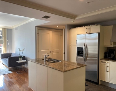 1350 Main Street - Photo Thumbnail 4