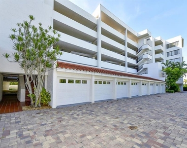 1485 Gulf Of Mexico Drive - Photo Thumbnail 4