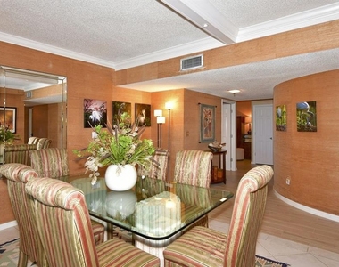 1485 Gulf Of Mexico Drive - Photo Thumbnail 17