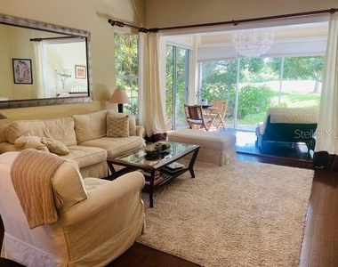 7711 Whitebridge Glen - Photo Thumbnail 10