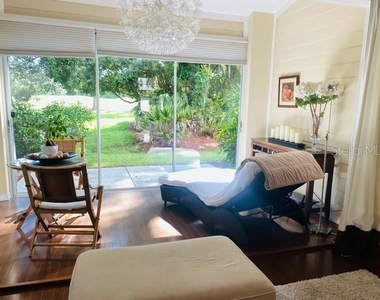7711 Whitebridge Glen - Photo Thumbnail 13
