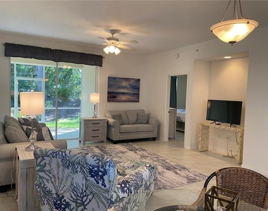 8375 Glenrose Way - Photo Thumbnail 5