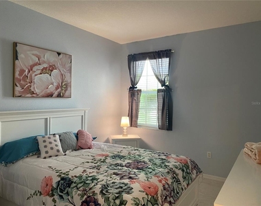 8375 Glenrose Way - Photo Thumbnail 13