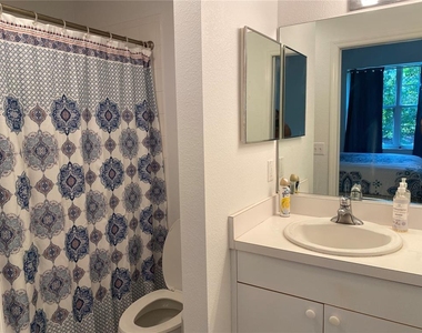 8375 Glenrose Way - Photo Thumbnail 11