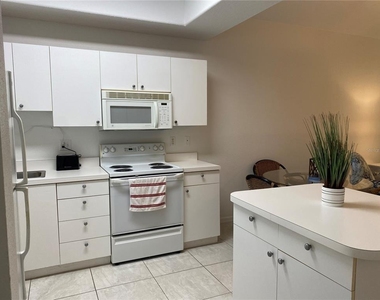 8375 Glenrose Way - Photo Thumbnail 2