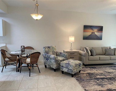 8375 Glenrose Way - Photo Thumbnail 7