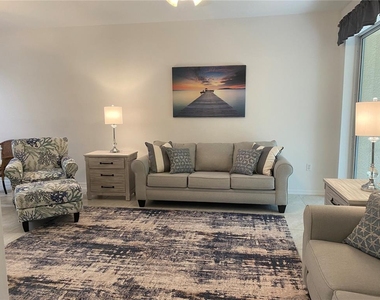 8375 Glenrose Way - Photo Thumbnail 8