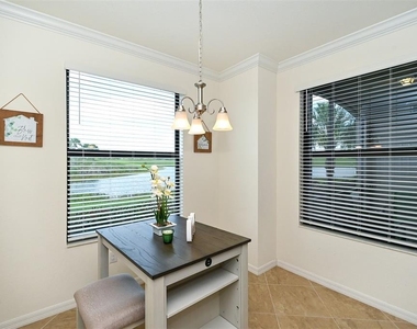 5567 Palmer Circle - Photo Thumbnail 13