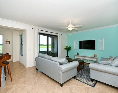 5567 Palmer Circle - Photo Thumbnail 4
