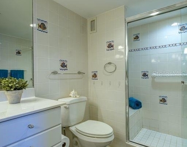 2425 Gulf Of Mexico Drive - Photo Thumbnail 12
