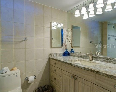 2425 Gulf Of Mexico Drive - Photo Thumbnail 13