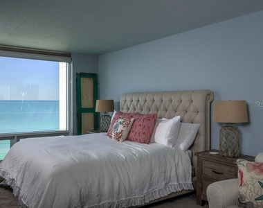 2425 Gulf Of Mexico Drive - Photo Thumbnail 5