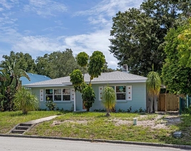 617 26th Street W - Photo Thumbnail 2