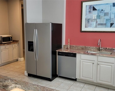 750 N Tamiami Trail - Photo Thumbnail 16