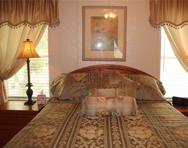 8314 Nancy Lane - Photo Thumbnail 12