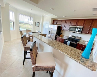 16706 Vardon Terrace - Photo Thumbnail 2