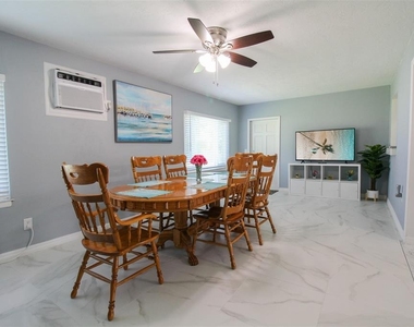 2521 Bismark Way - Photo Thumbnail 19