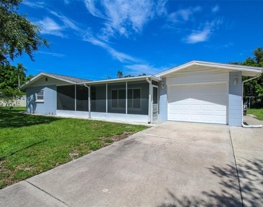 2521 Bismark Way - Photo Thumbnail 2