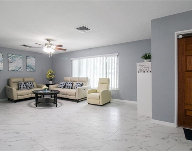 2521 Bismark Way - Photo Thumbnail 7