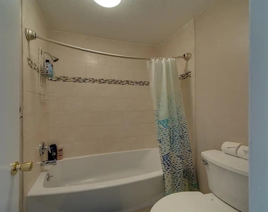 6157 Midnight Pass Road - Photo Thumbnail 14