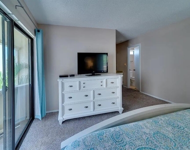 6157 Midnight Pass Road - Photo Thumbnail 32