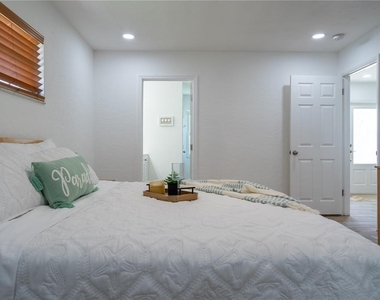 7354 Biltmore Drive - Photo Thumbnail 29