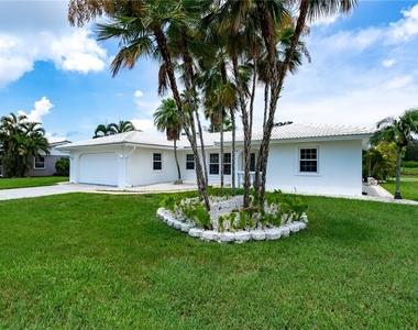 7354 Biltmore Drive - Photo Thumbnail 1