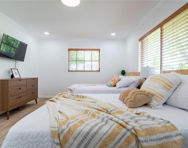 7354 Biltmore Drive - Photo Thumbnail 46