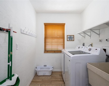 7354 Biltmore Drive - Photo Thumbnail 27