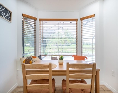 7354 Biltmore Drive - Photo Thumbnail 13