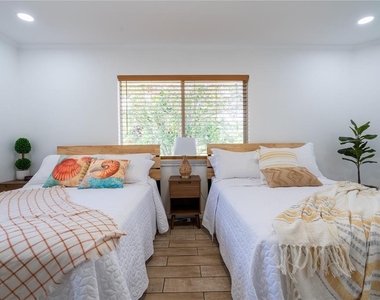 7354 Biltmore Drive - Photo Thumbnail 45