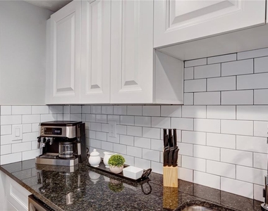 4705 Hollingsworth Avenue - Photo Thumbnail 3