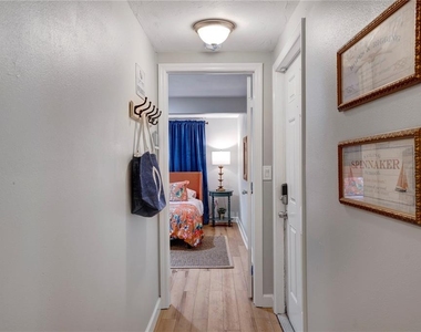 4705 Hollingsworth Avenue - Photo Thumbnail 14