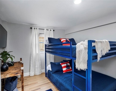 4705 Hollingsworth Avenue - Photo Thumbnail 21