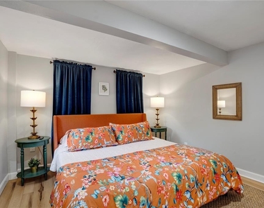 4705 Hollingsworth Avenue - Photo Thumbnail 10