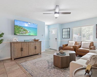 2729 Sydelle Street - Photo Thumbnail 2