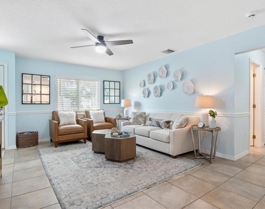 2729 Sydelle Street - Photo Thumbnail 4