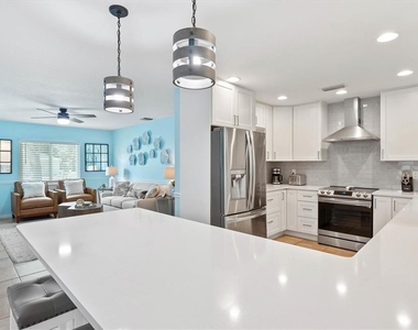 2729 Sydelle Street - Photo Thumbnail 9