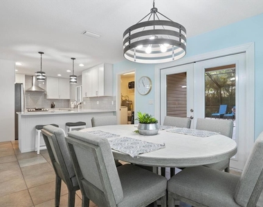 2729 Sydelle Street - Photo Thumbnail 15