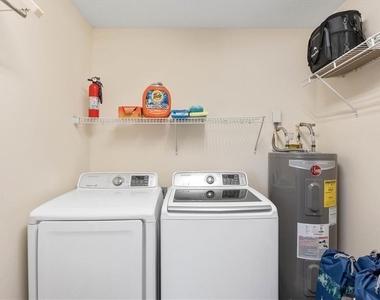 2729 Sydelle Street - Photo Thumbnail 32